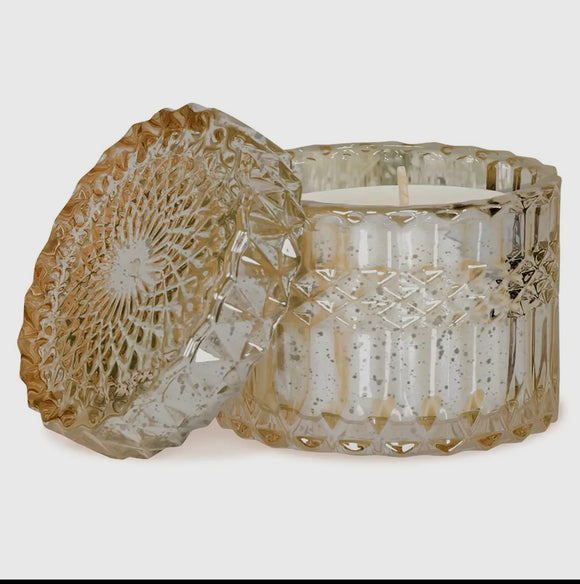 SOi 8 oz shimmer candle